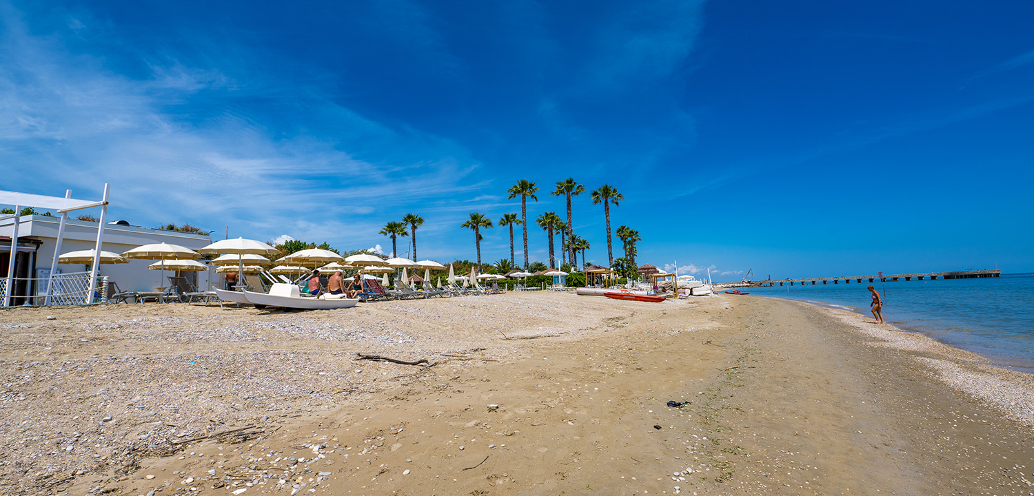 La baia vista dal lido Altamira
