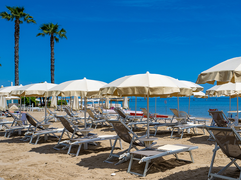 La spiaggia riservata del lido Altamira